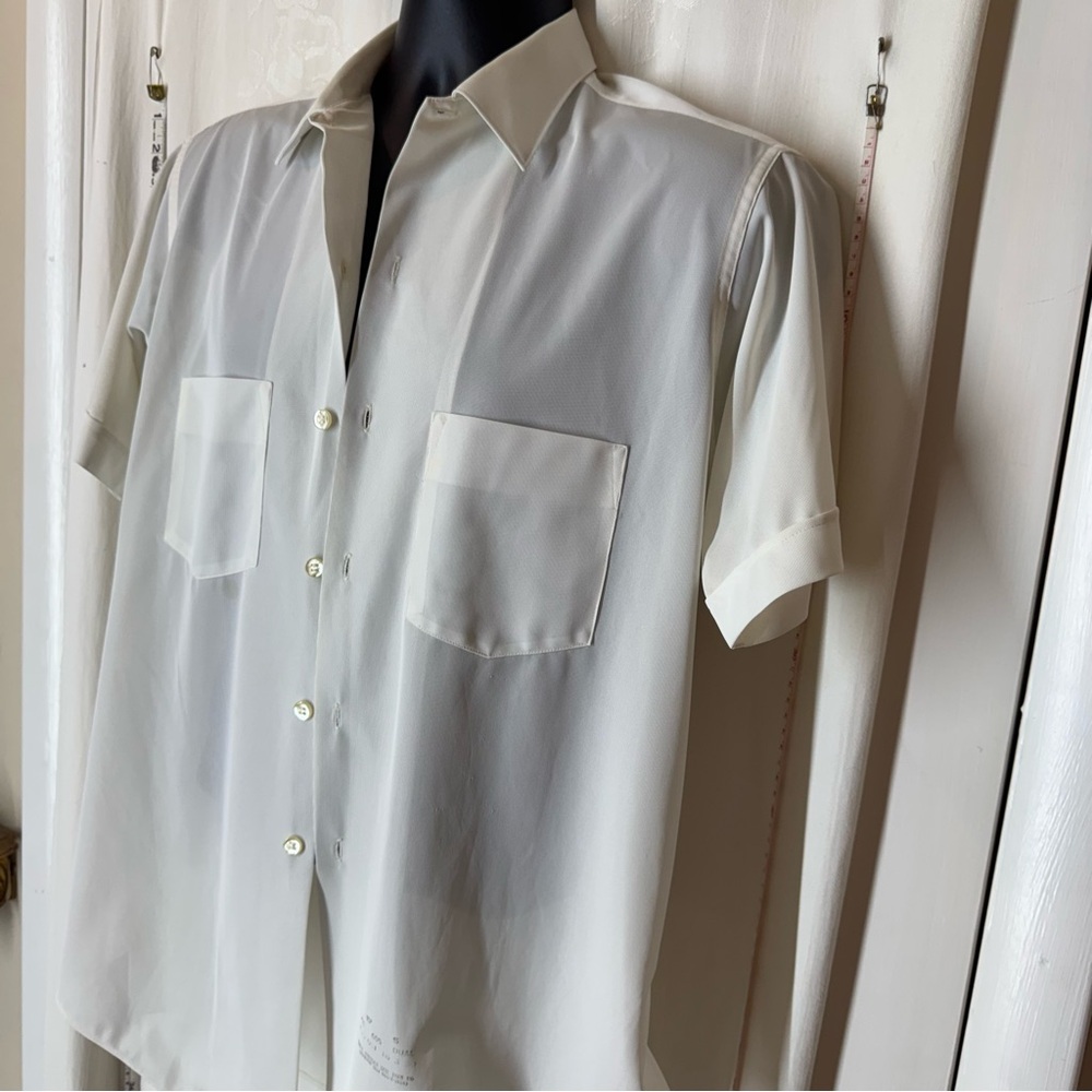 Van Heusen Vantric Button Down - image 2